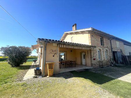 Location - Maison - 4 pièces - 157.27 m² - st Etienne De Tulmont