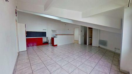 Location - Appartement - 2 pièces - 65.76 m² - montauban