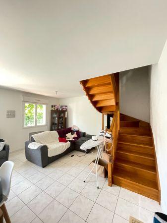 Location - Maison - 5 pièces - 95.00 m² - saint Etienne De Tulmont