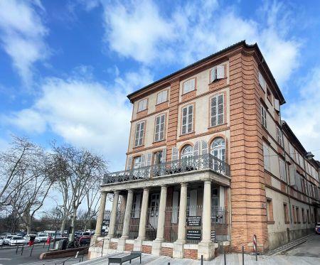 Location - Appartement - 3 pièces - 159.00 m² - montauban